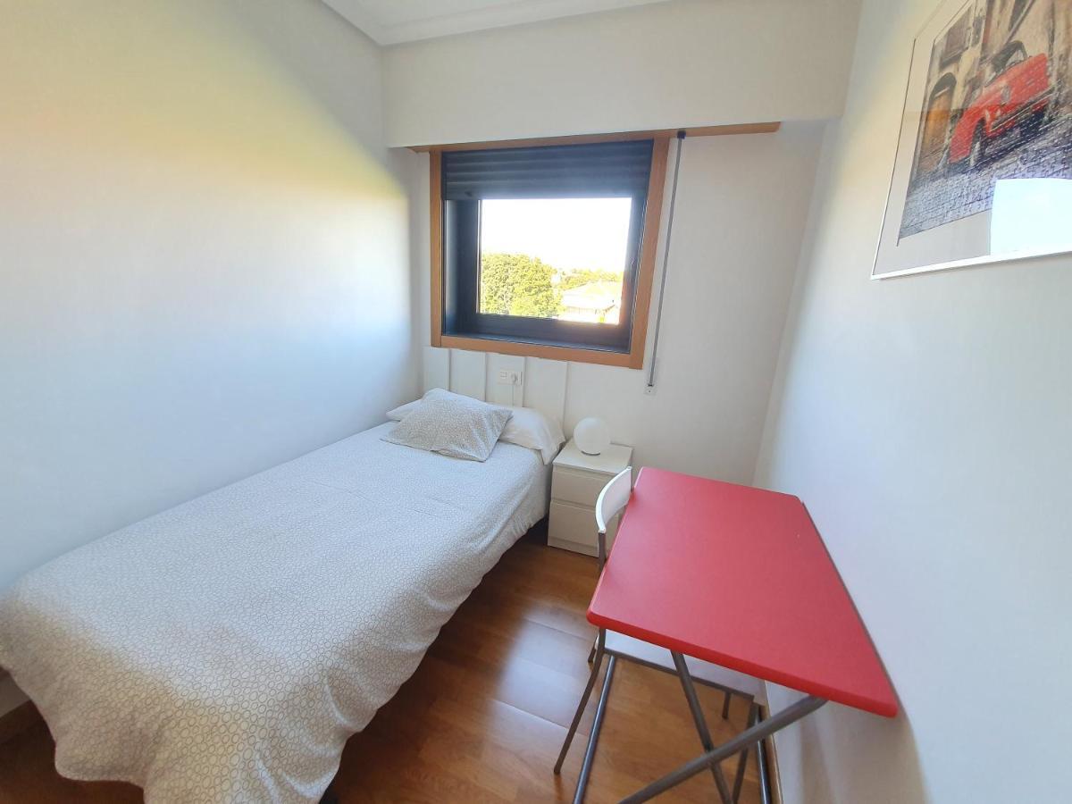 Piso Rosalia De Castro Apartment Allariz Bagian luar foto